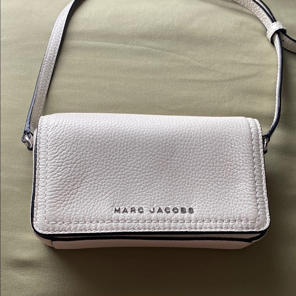 Marc Jacobs White Crossbody Bag with Adjustable Strap